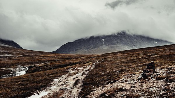 Discover Your Dream Getaway: The Ultimate Guide to Selecting Top Holiday Rentals in the Scottish Isles for Unforgettable Sea Kayaking Adventures
