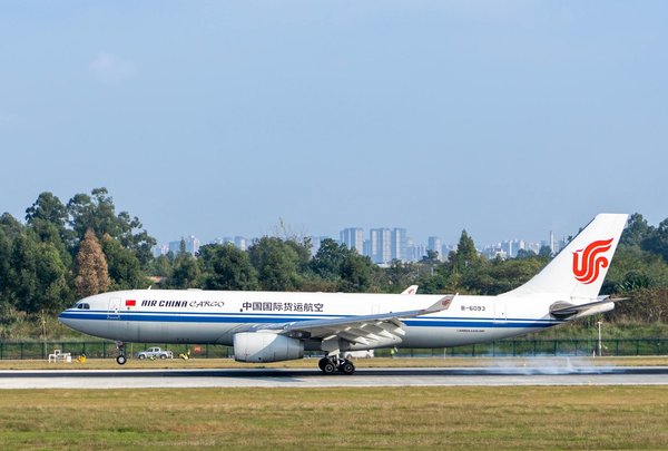 Explore uk cruises offering insightful talks on british colonial heritage